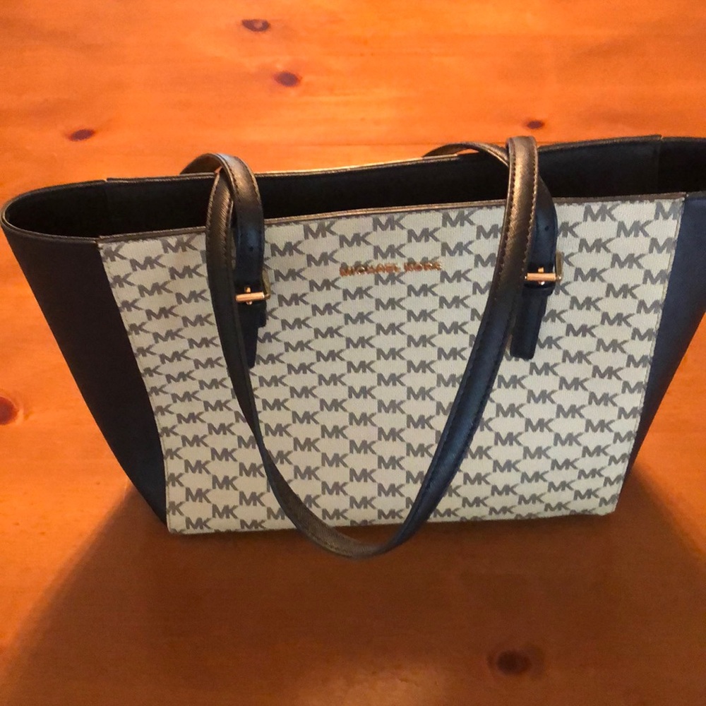 Michael Kors Tote